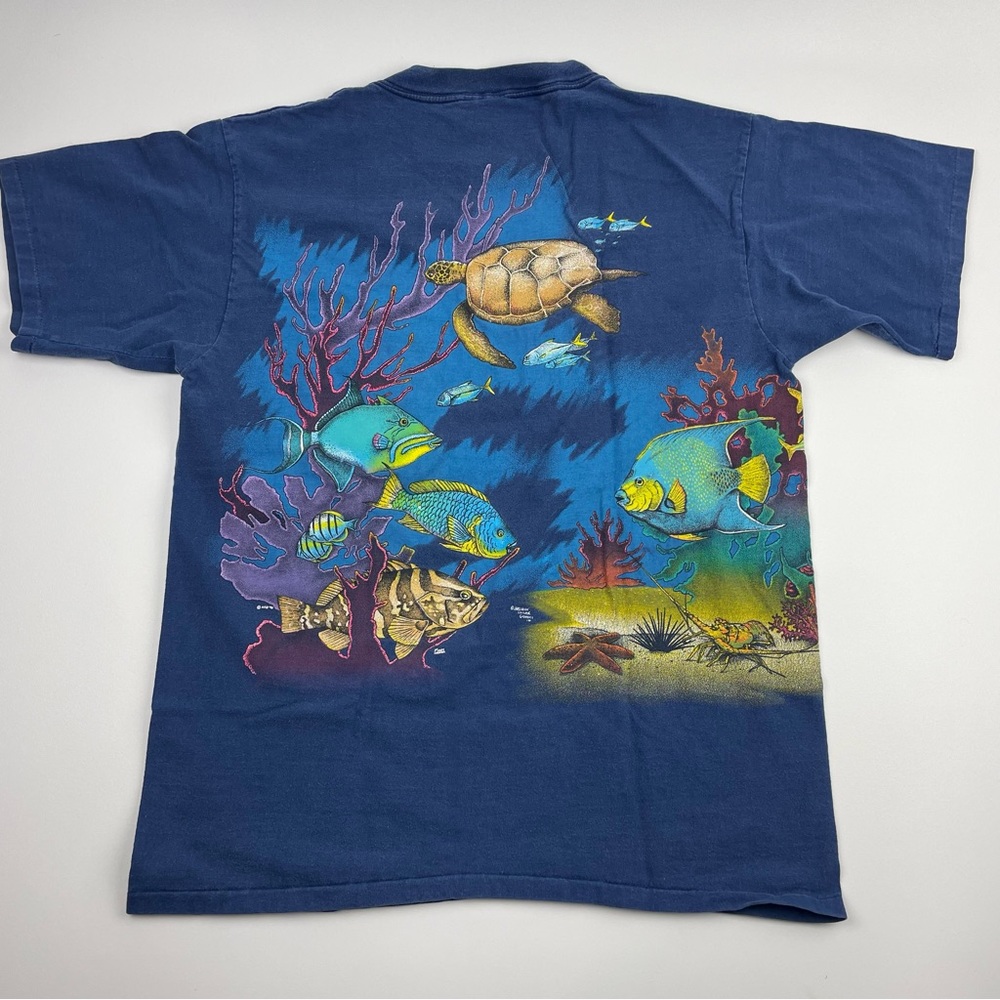 Vtg 90's Harlequin Nature Graphics All Over Print Ocean/Wildlife T Shirt Size L - Picture 6 of 8